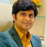 Dr. Vignesh Karthik